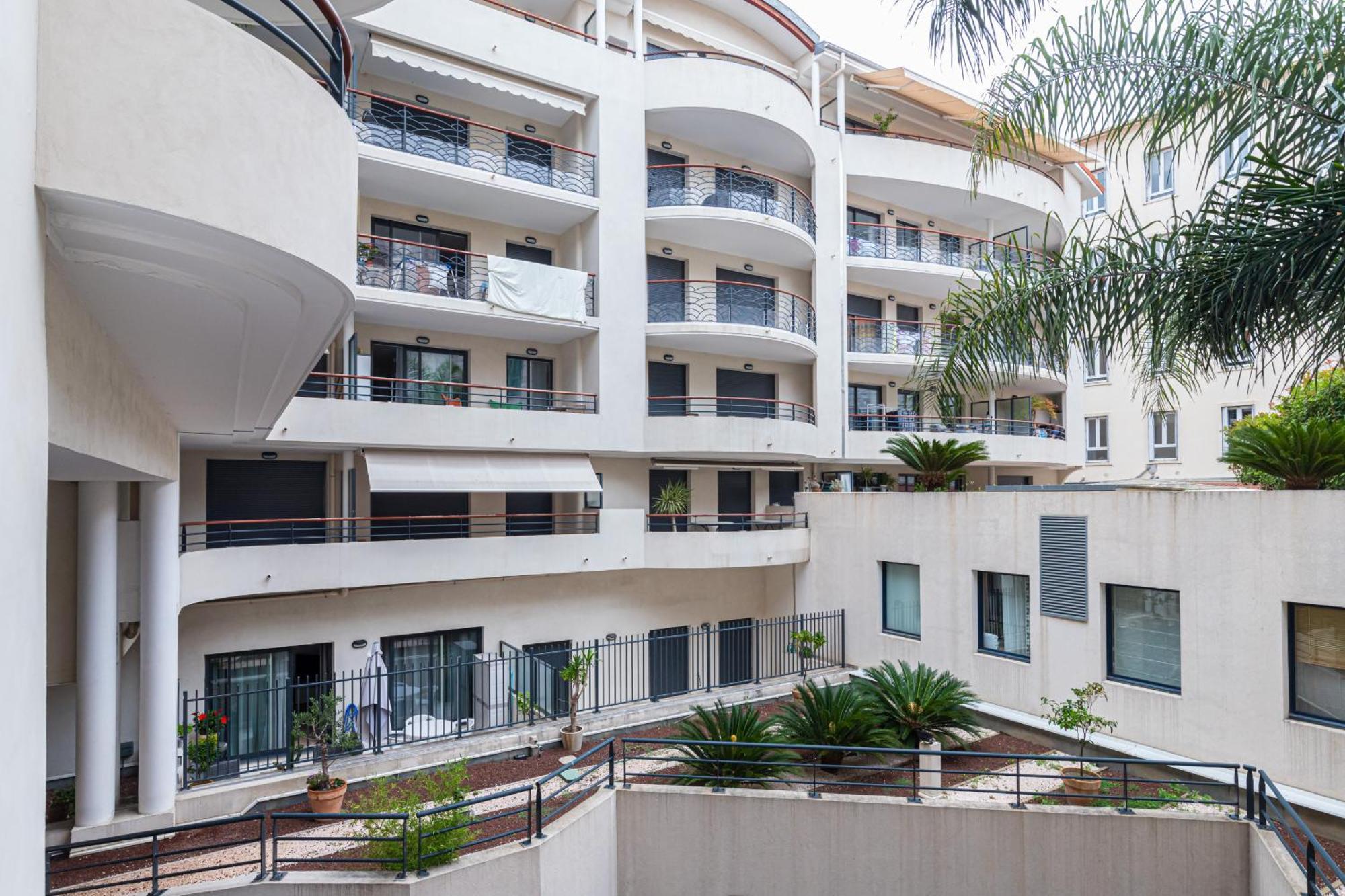 Nice 1 Bedroom Downtown Carre D'Or With Garage エクステリア 写真