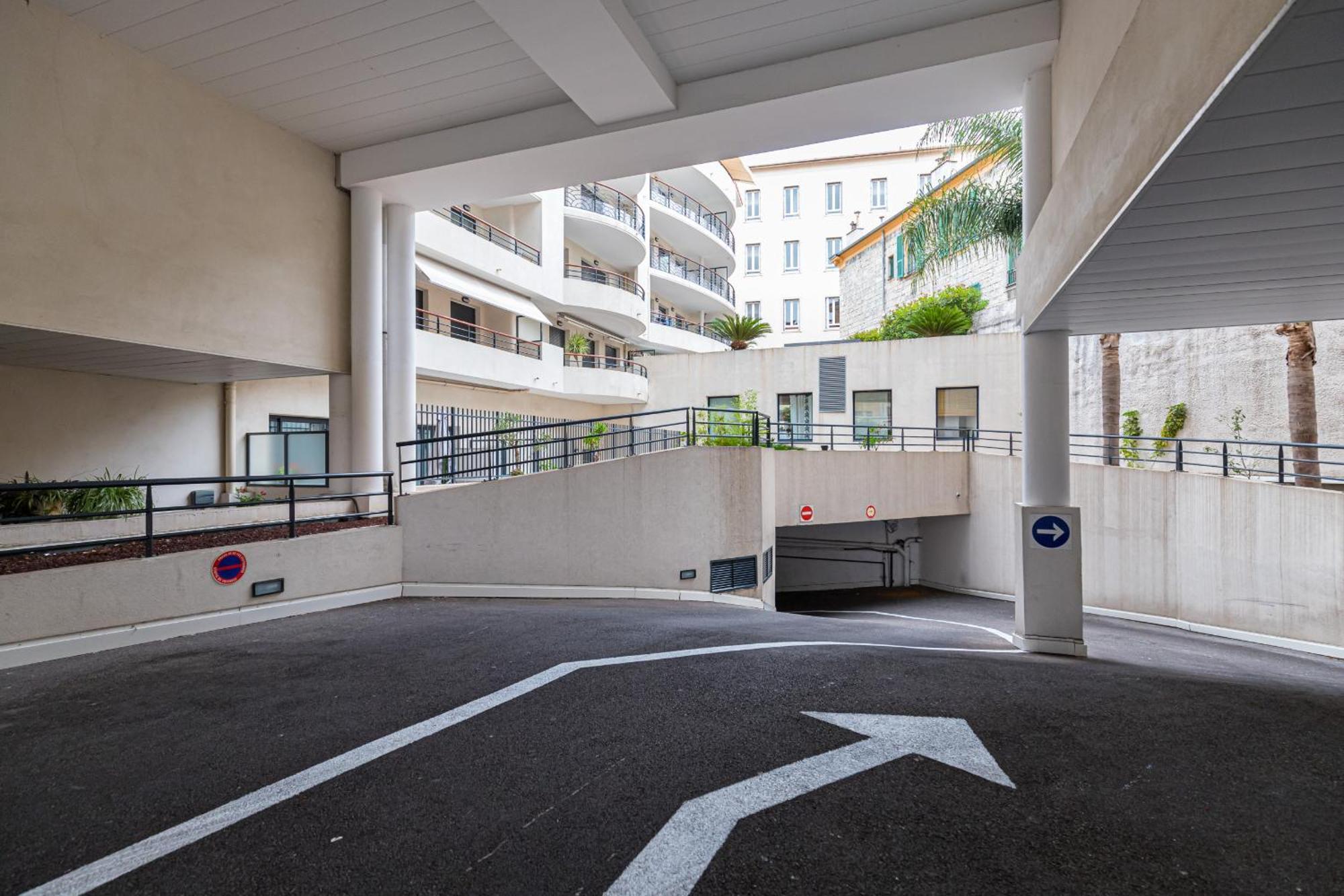 Nice 1 Bedroom Downtown Carre D'Or With Garage エクステリア 写真